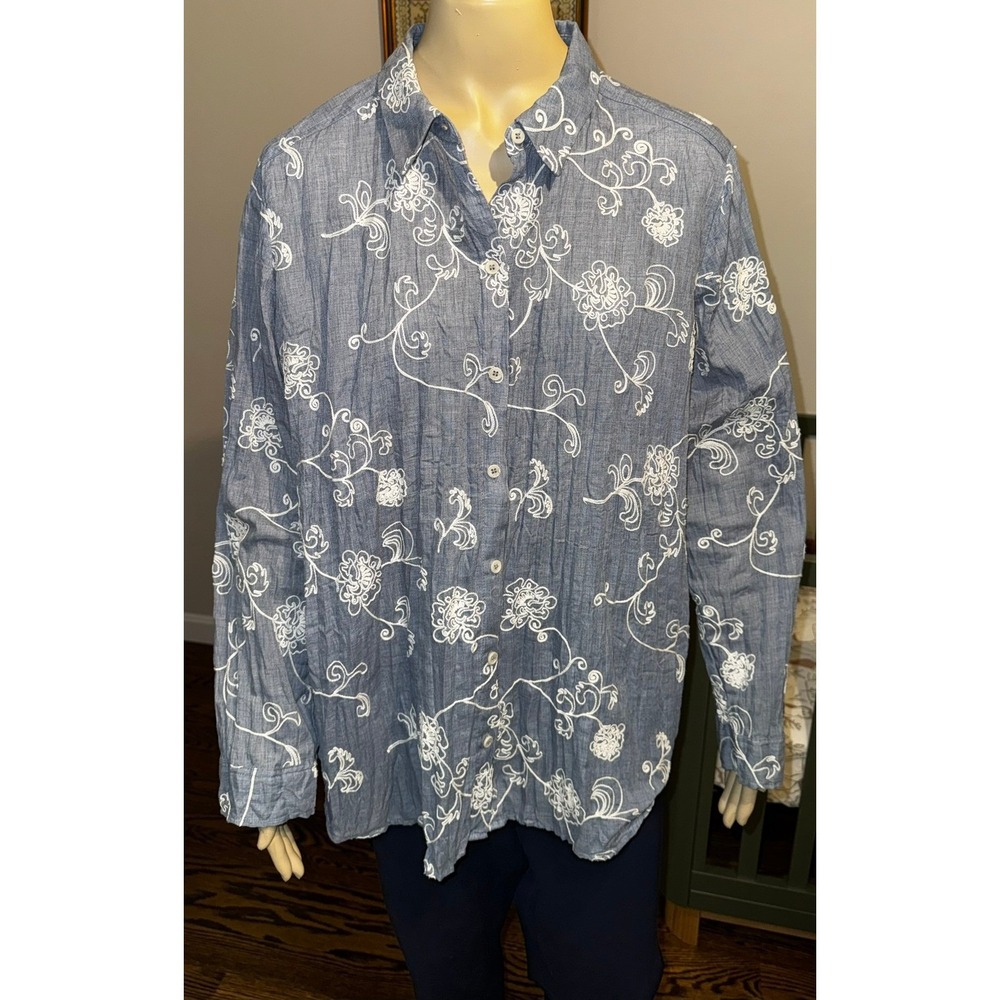 Chico's‎ Blue Embroider Floral Button Down Shirt Long Sleeve Chambray Top Size 3
